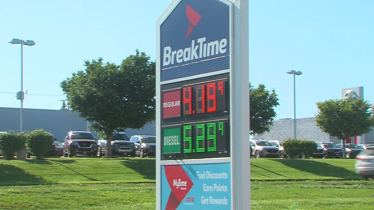 Should the governor call a special session to suspend the state gas tax?